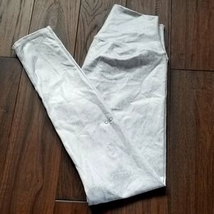 ALO leggings White/Silver Shimmer